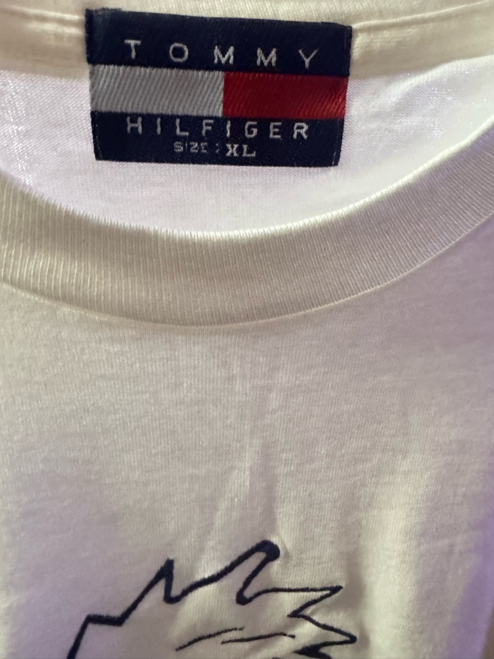 Tommy Hilfiger White Graphic Tee vintage - Picture 5 of 5